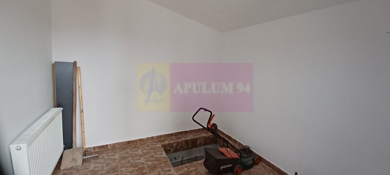 Sabareni, casa noua, 3 camere, 2 bai, bucatarie, terasa, pivnita